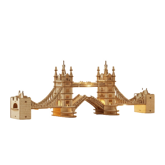 Tower Bridge – Detailed Wooden Architectural Model