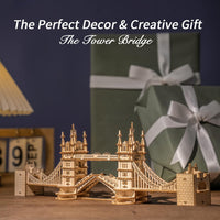 Tower Bridge – Detailed Wooden Architectural Model