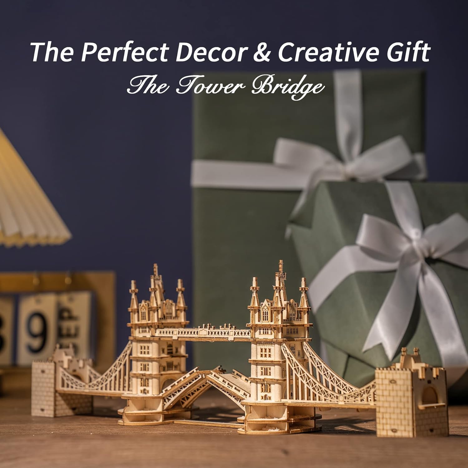 Tower Bridge – Detailed Wooden Architectural Model